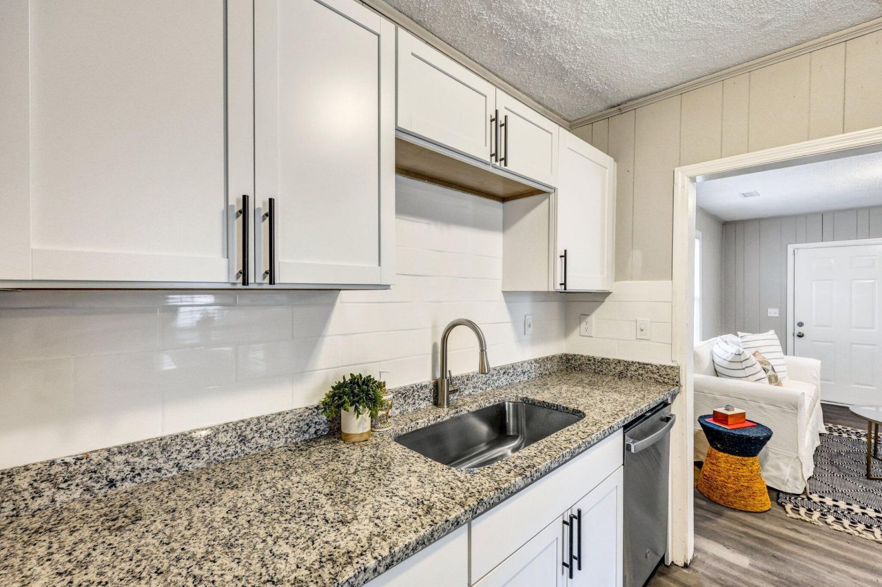 2674 Houston Street Photo 13