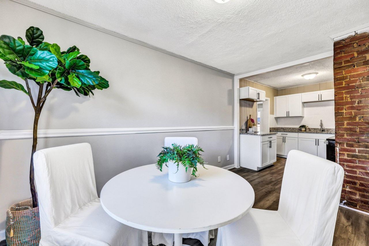 2674 Houston Street Photo 16