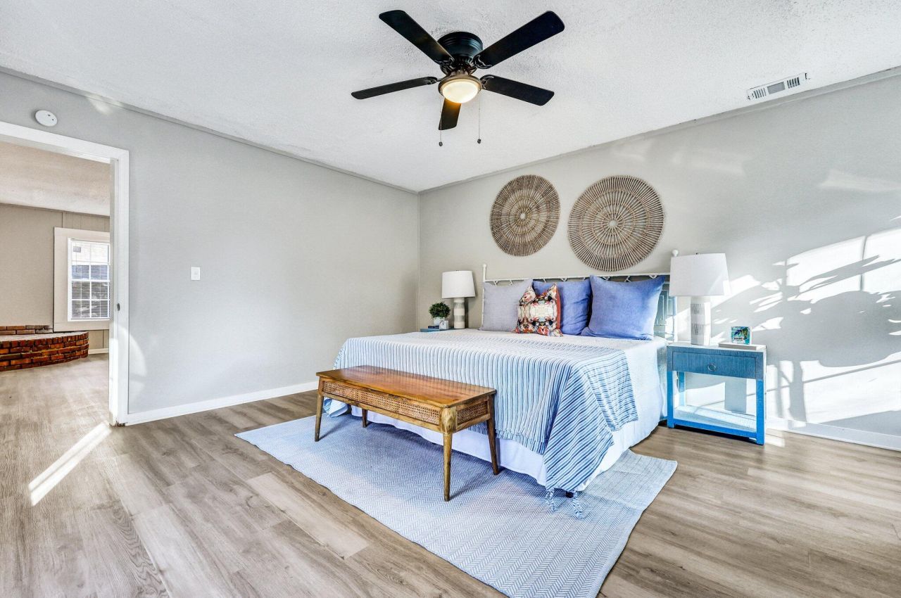 2674 Houston Street Photo 22