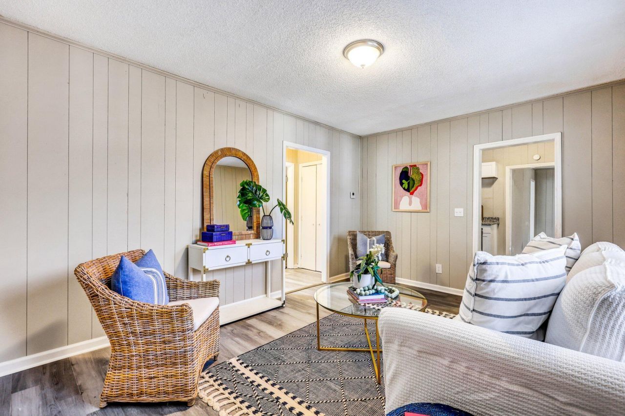 2674 Houston Street Photo 6