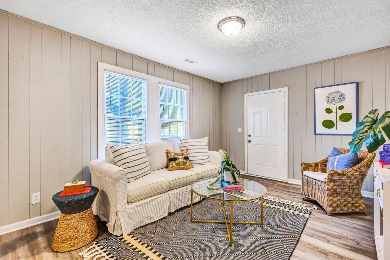 2674 Houston Street Photo 8