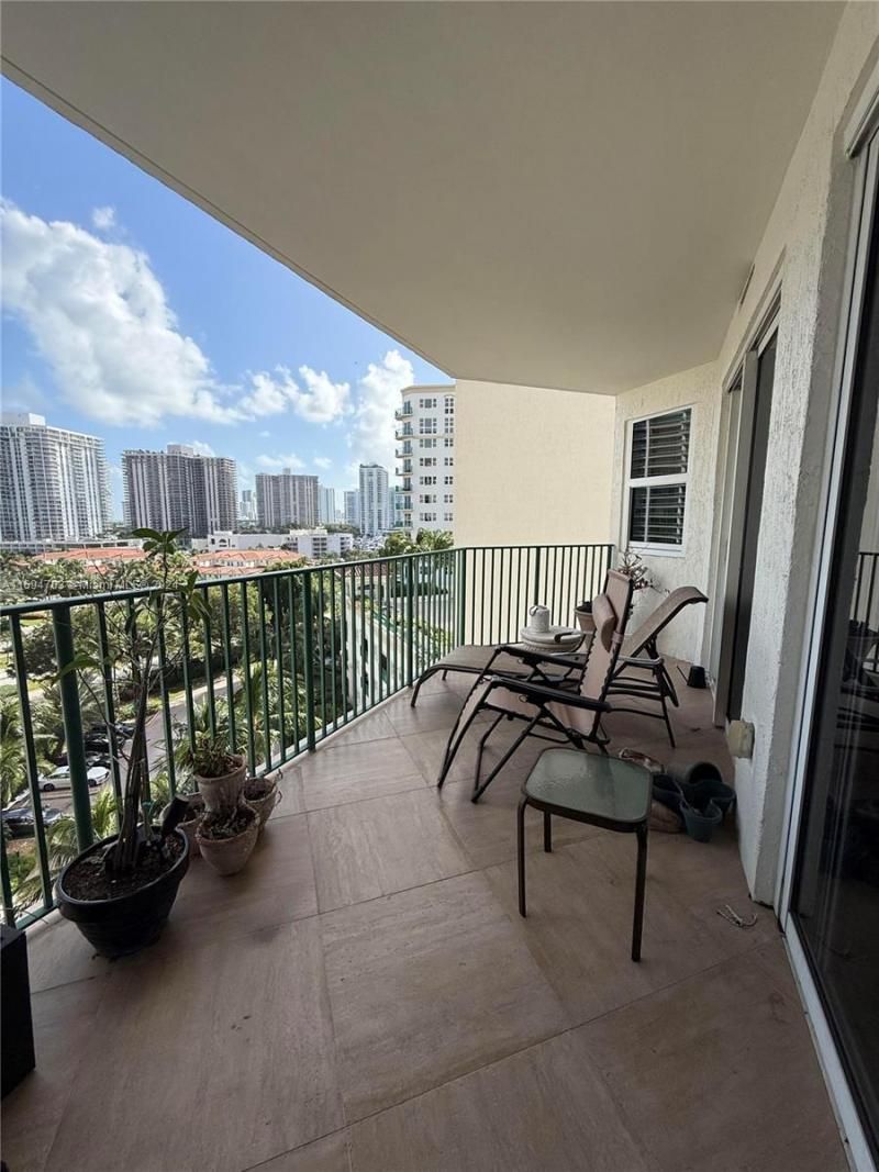 20000 E Country Club Dr, Unit 803, Aventura, FL 33180 Photo