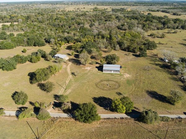421 Krchnak RD, Smithville, TX 78957