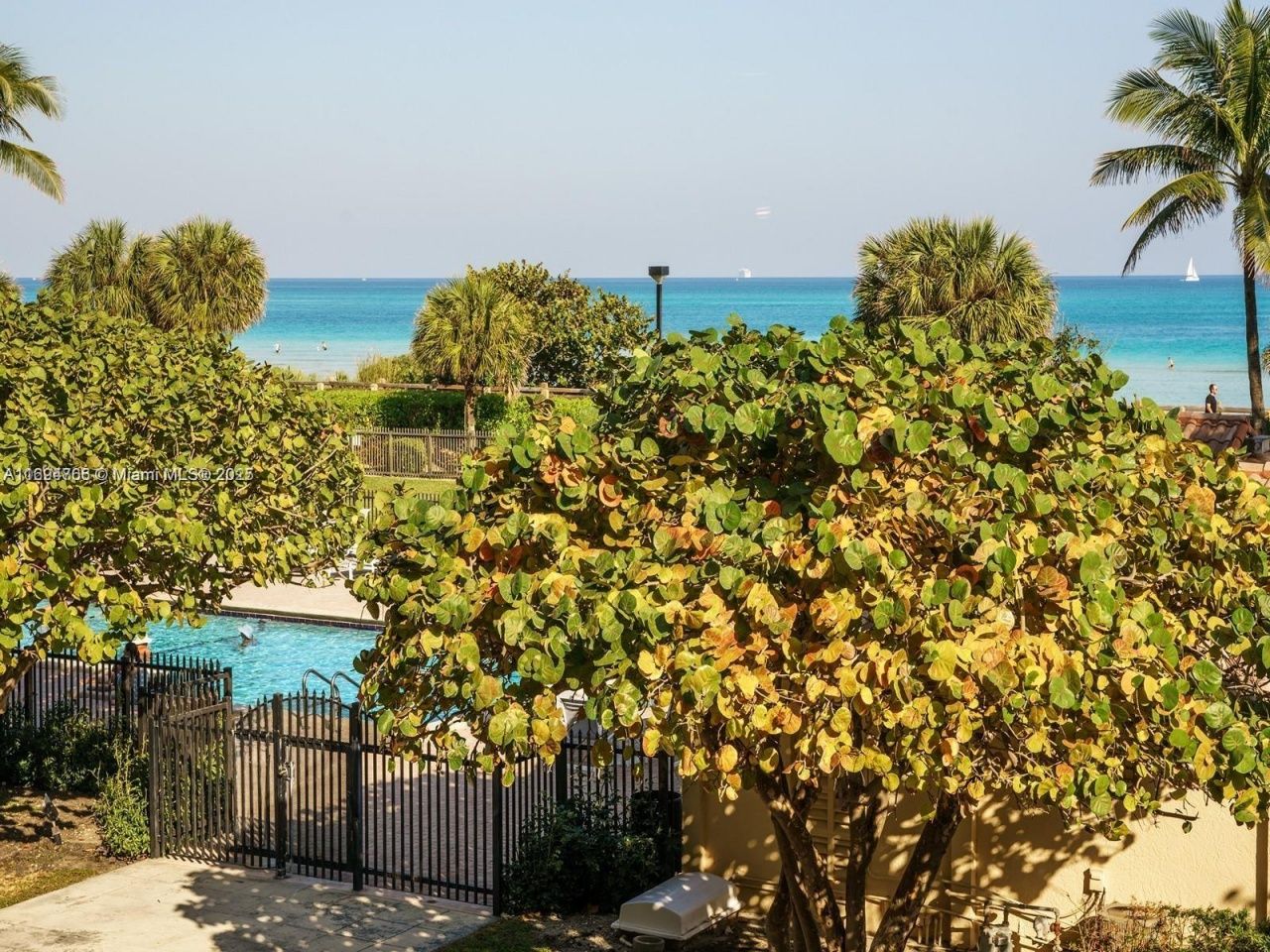 2555 Collins Ave, Unit 308, Miami Beach, FL 33140 Photo