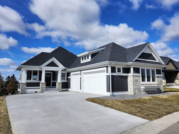 103 Spring Farm Road, North Oaks, MN 55127