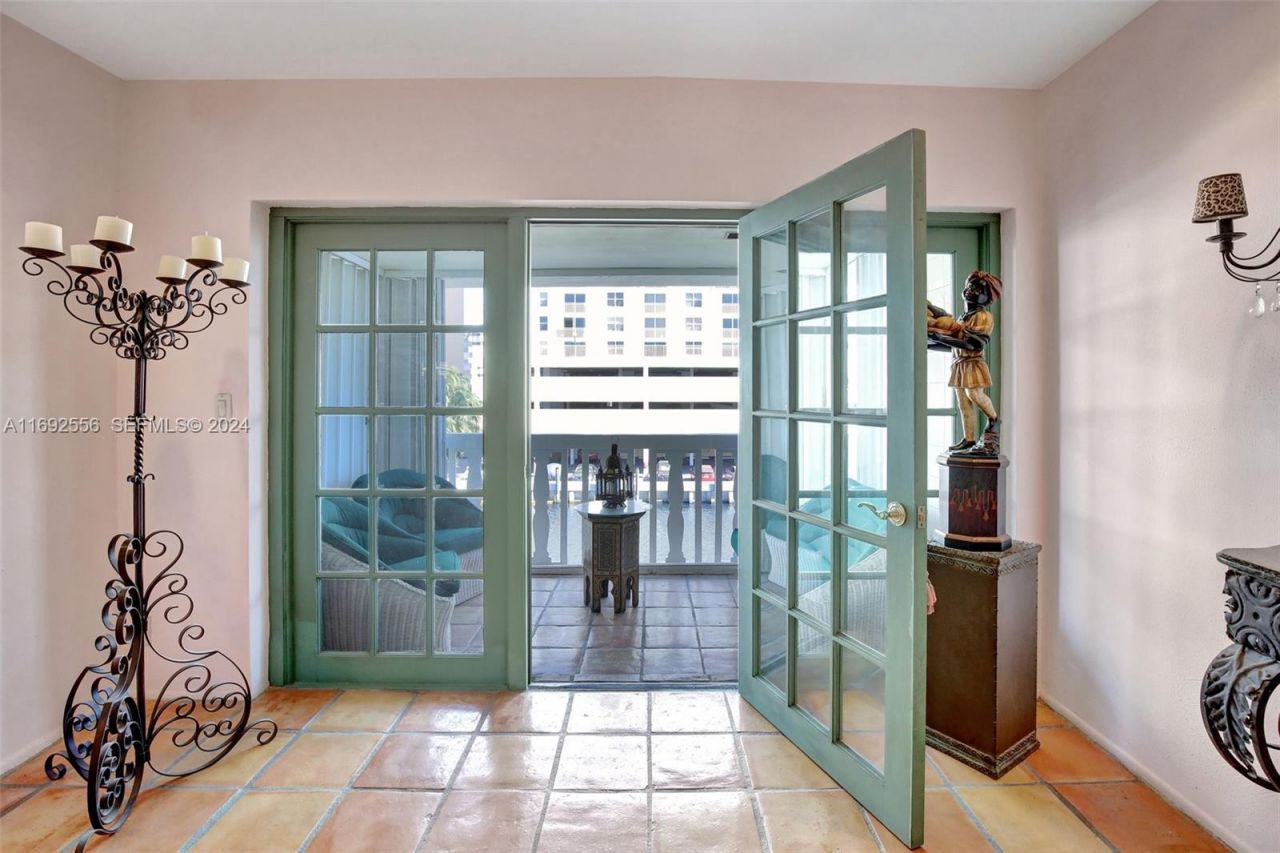 450 Paradise Isle Blvd, Unit 307 & 308, Hallandale Beach, FL 33009 Photo