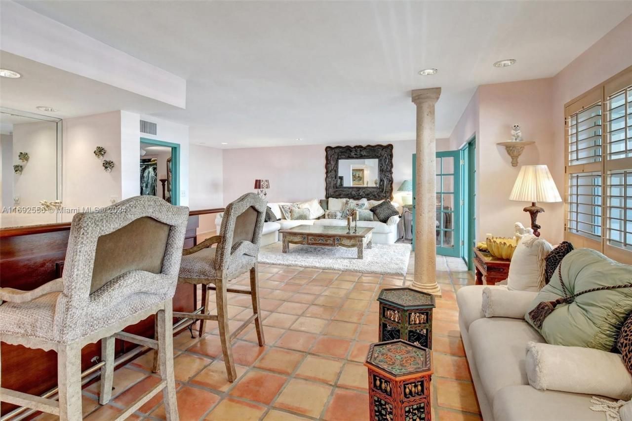 450 Paradise Isle Blvd, Unit 307 & 308, Hallandale Beach, FL 33009 Photo