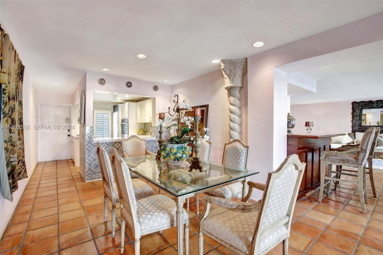 450 Paradise Isle Blvd, Unit 307 & 308, Hallandale Beach, FL 33009 Photo
