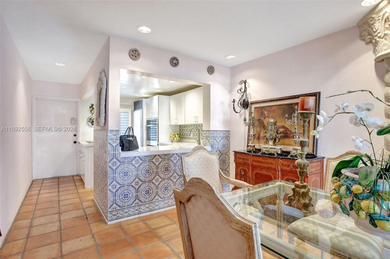 450 Paradise Isle Blvd, Unit 307 & 308, Hallandale Beach, FL 33009 Photo