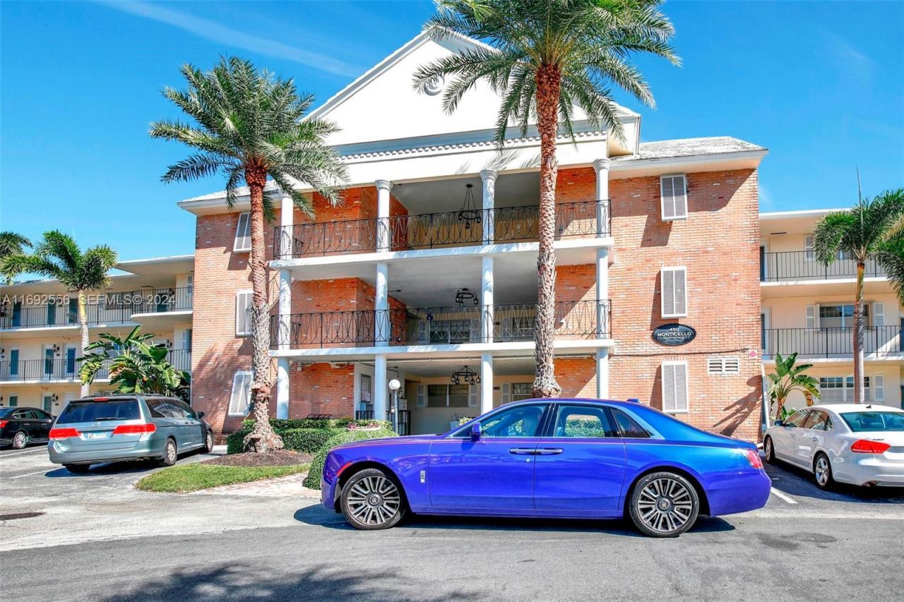 450 Paradise Isle Blvd, Unit 307 & 308, Hallandale Beach, FL 33009 Photo