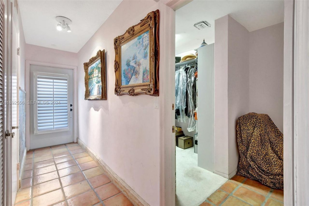 450 Paradise Isle Blvd, Unit 307 & 308, Hallandale Beach, FL 33009 Photo