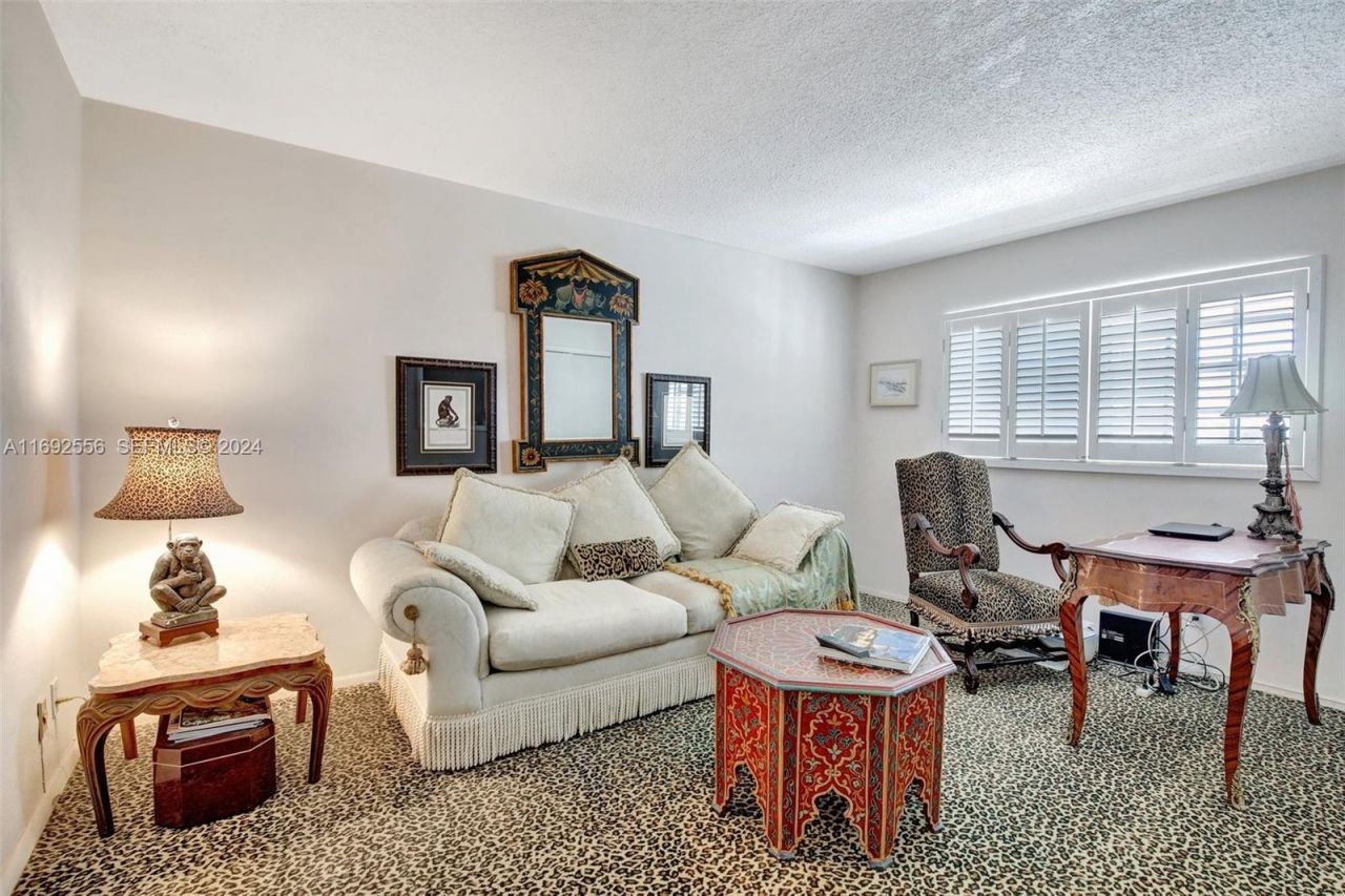 450 Paradise Isle Blvd, Unit 307 & 308, Hallandale Beach, FL 33009 Photo