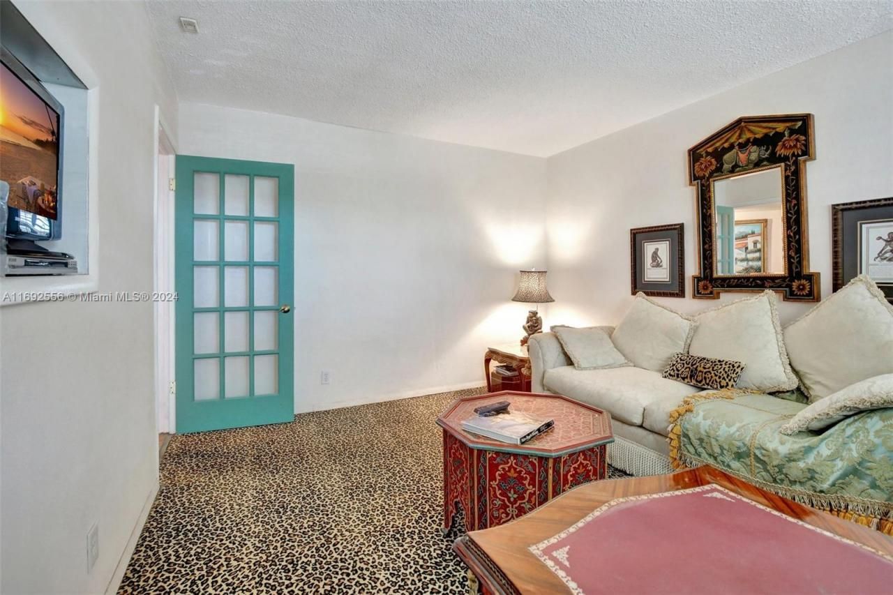 450 Paradise Isle Blvd, Unit 307 & 308, Hallandale Beach, FL 33009 Photo