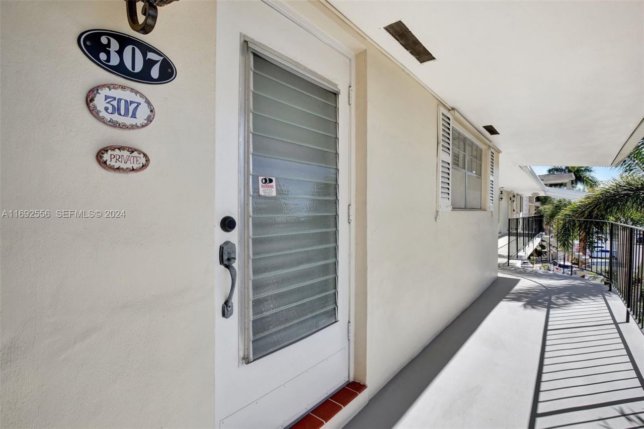 450 Paradise Isle Blvd, Unit 307 & 308, Hallandale Beach, FL 33009 Photo