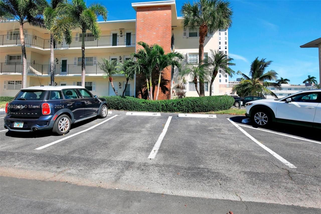450 Paradise Isle Blvd, Unit 307 & 308, Hallandale Beach, FL 33009 Photo
