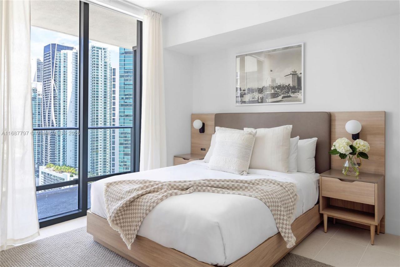 159 NE 6th St, Unit 3002, Miami, FL 33132 Photo