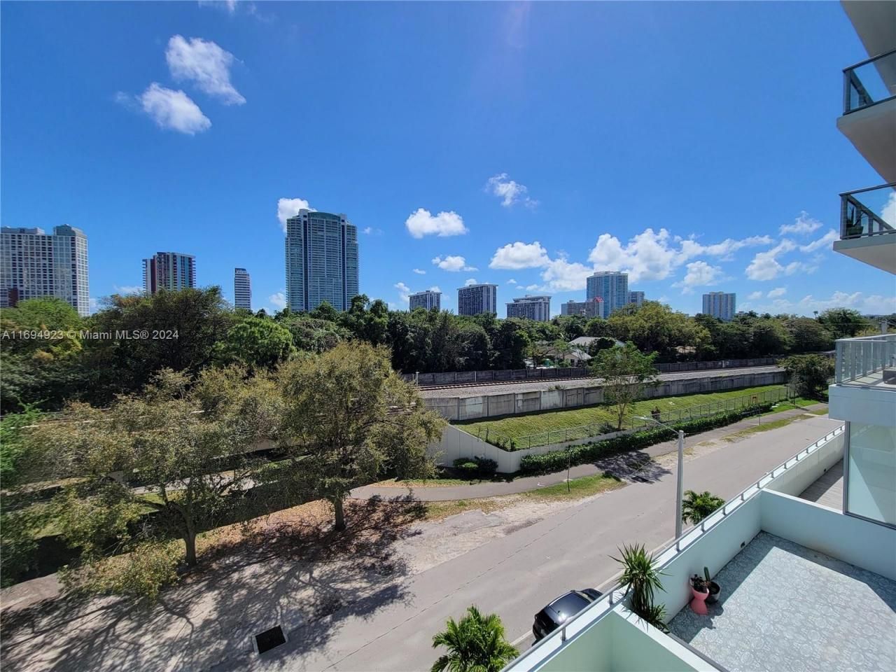 1600 SW 1 Ave, Unit 411, Miami, FL 33129 Photo