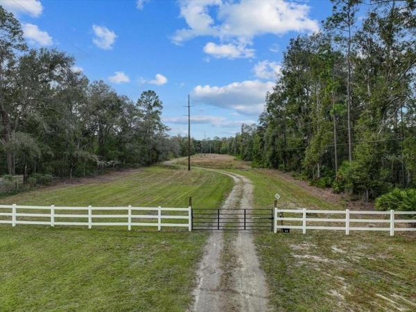 310 N OTTER CREEK AVENUE, BRONSON, FL 32621