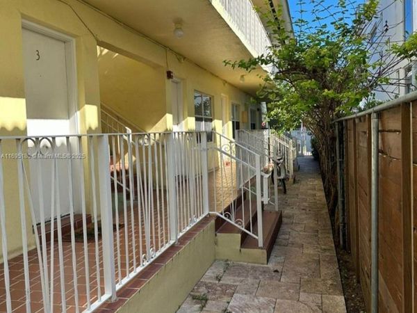 653 Michigan Ave, Unit 4, Miami Beach, FL 33139