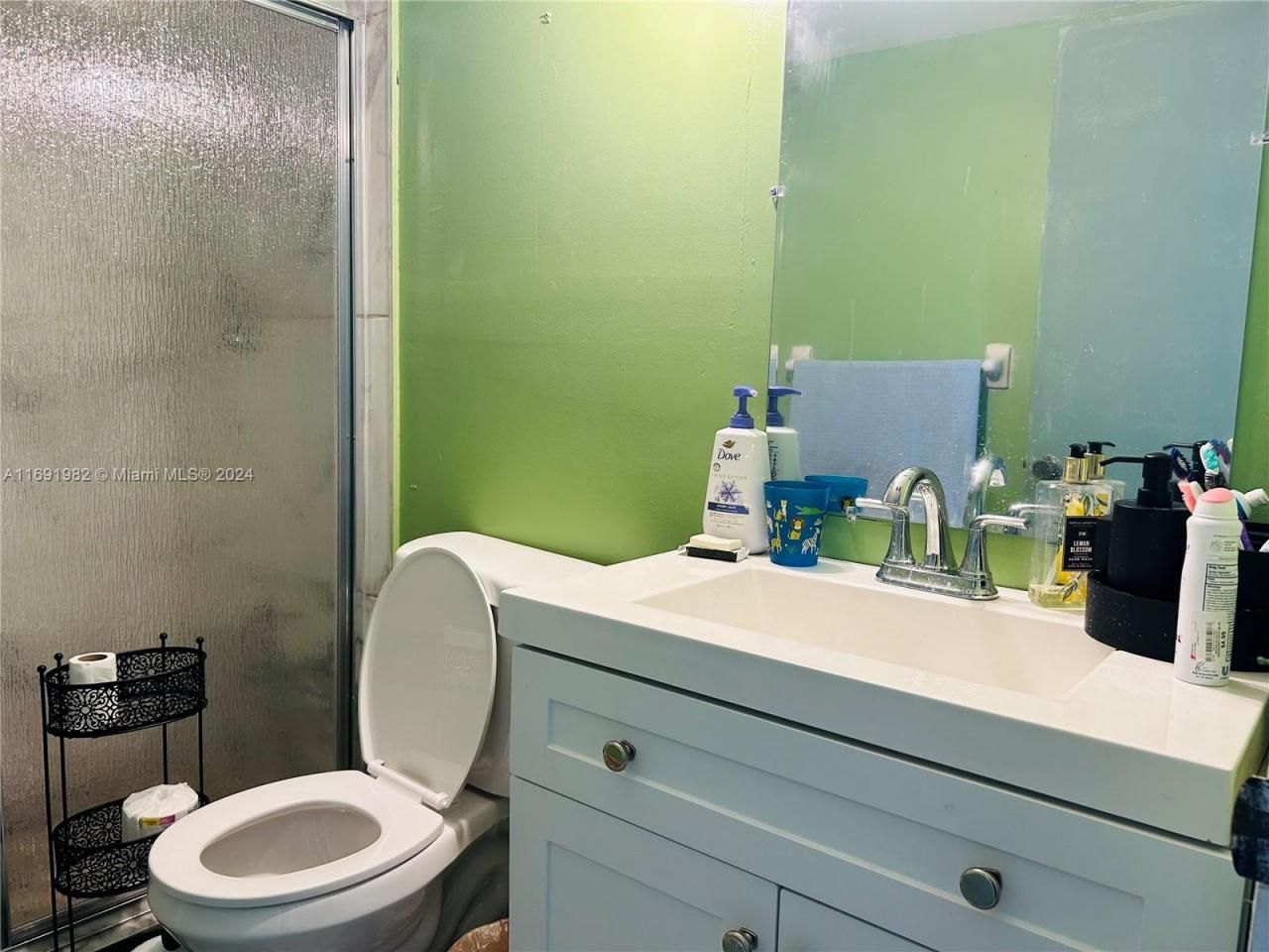 740 NE 199th St, Unit 206G, Miami, FL 33179 Photo