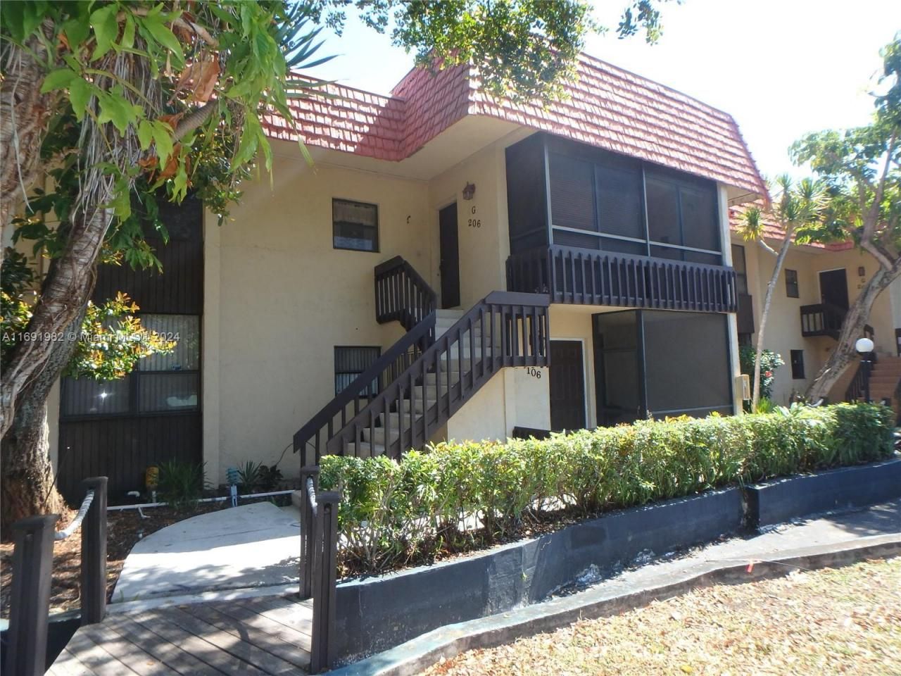 740 NE 199th St, Unit 206G, Miami, FL 33179 Photo