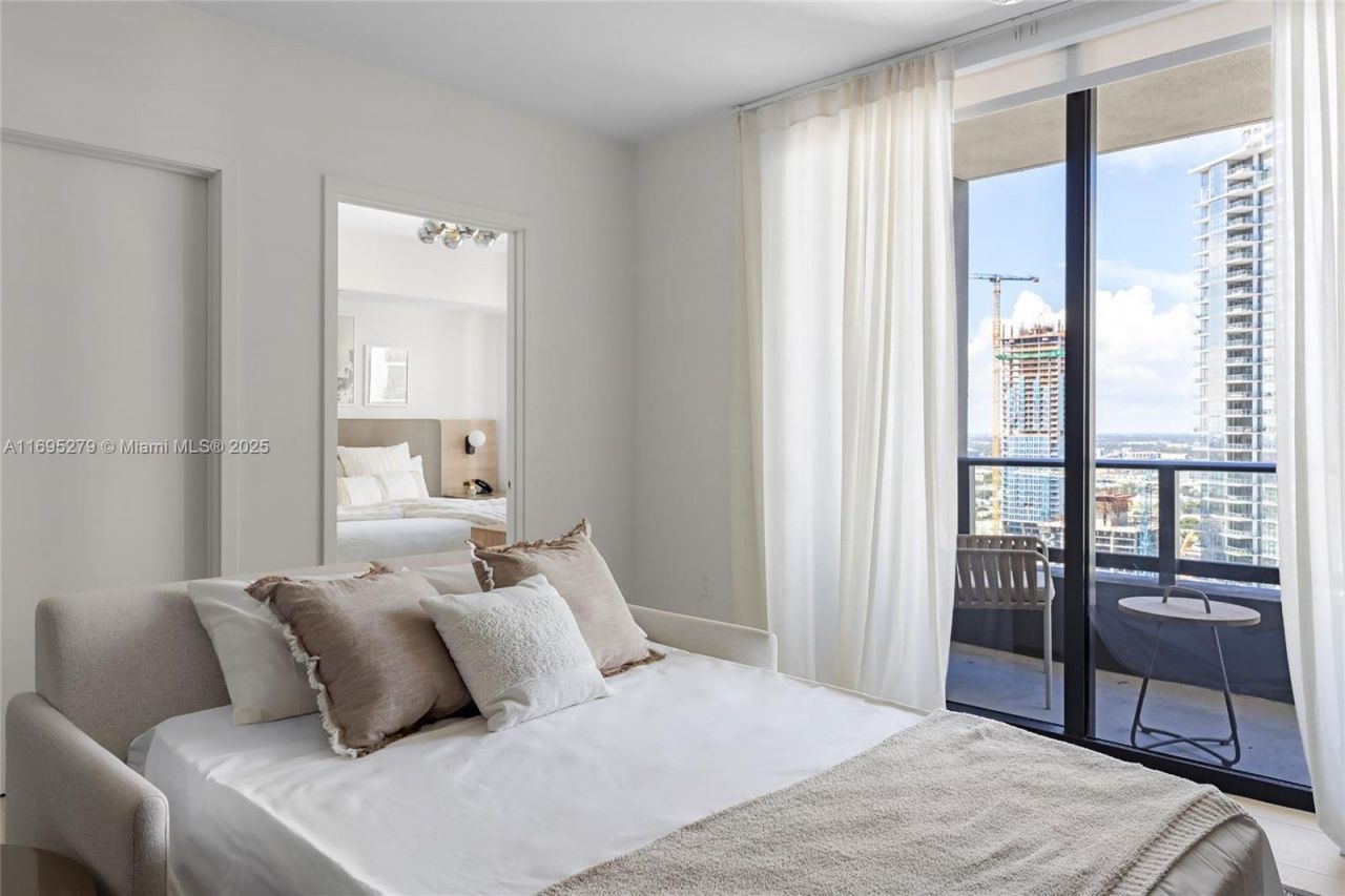 159 NE 6th St, Unit 3209, Miami, FL 33132 Photo