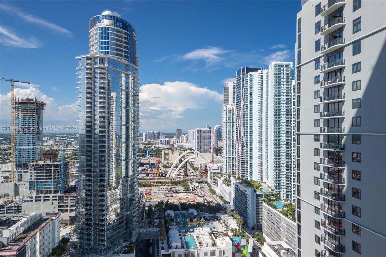 159 NE 6th St, Unit 3209, Miami, FL 33132 Photo