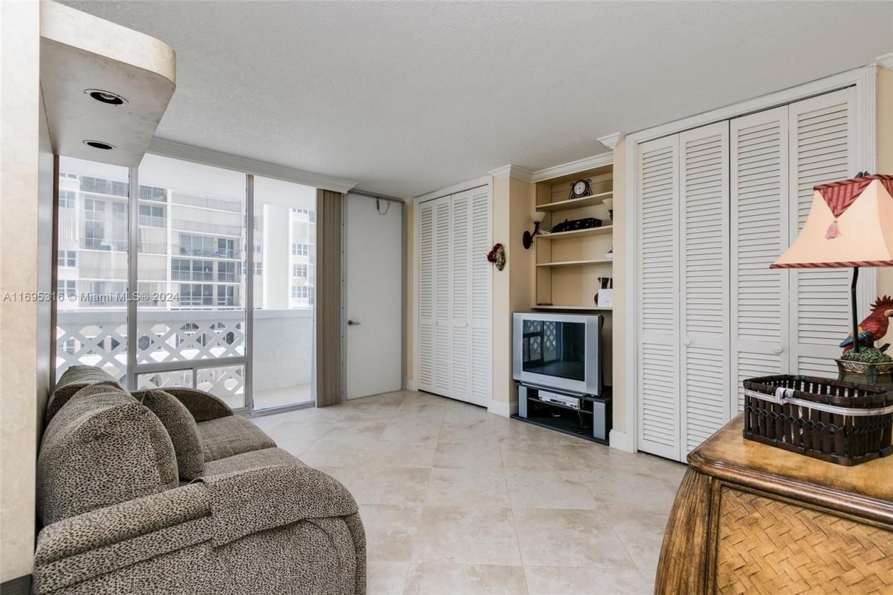 1200 S Ocean Blvd, Unit 4D, Boca Raton, FL 33432 Photo