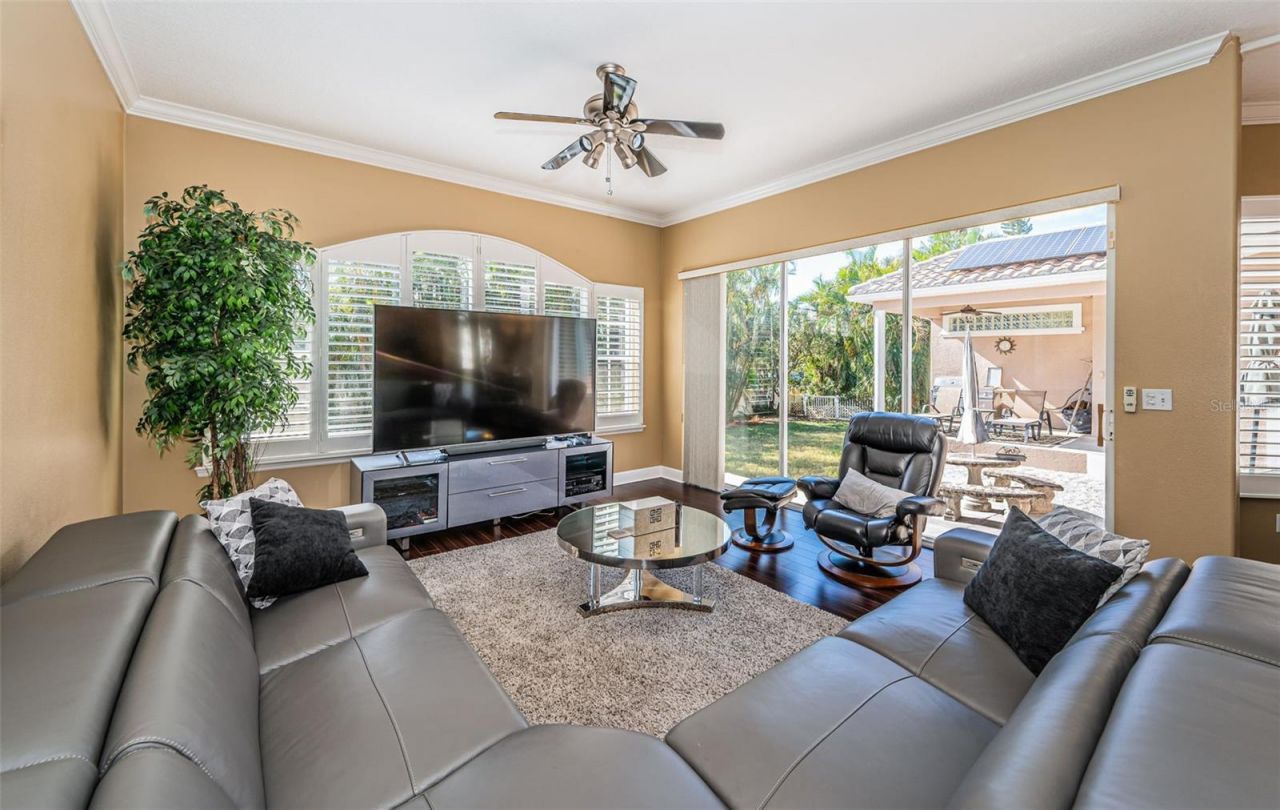 5944 Bay Drive S, Gulfport, FL 33707 Photo