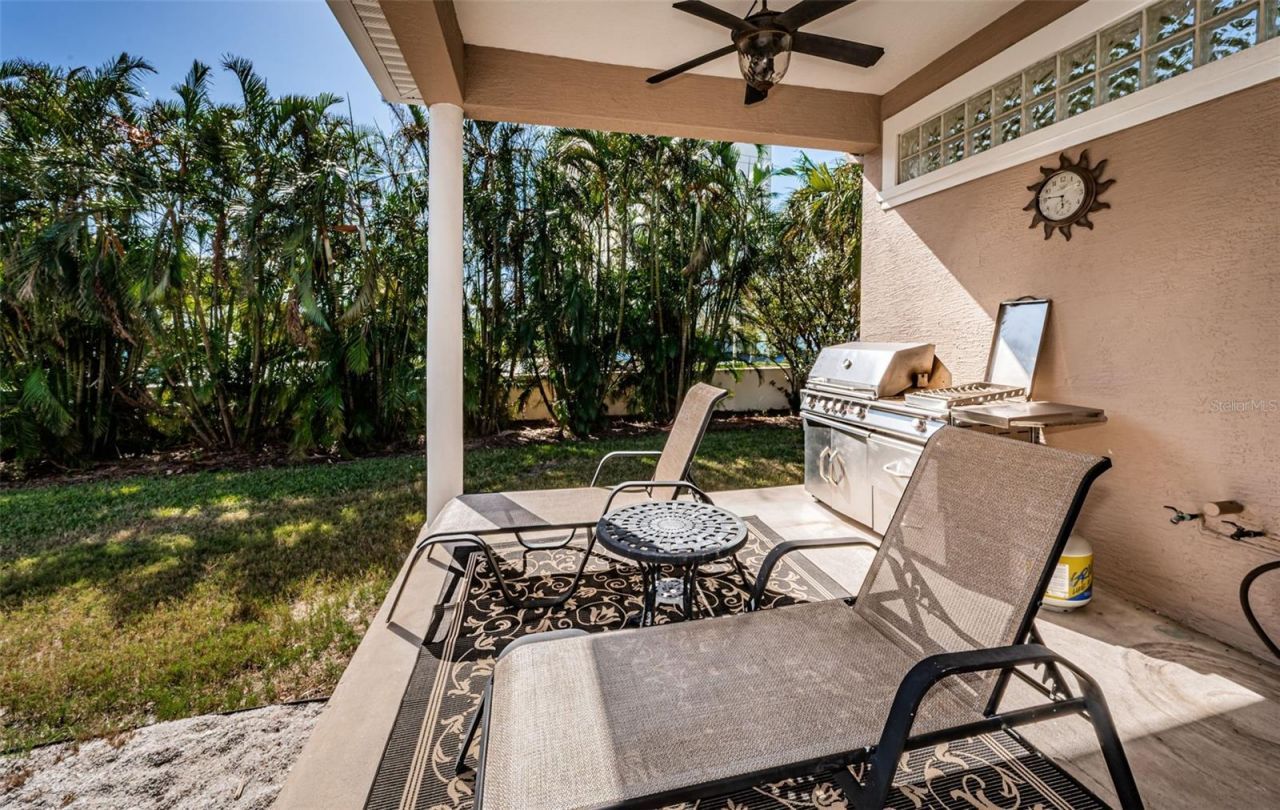 5944 Bay Drive S, Gulfport, FL 33707 Photo