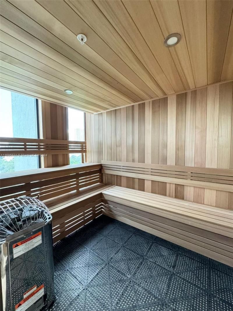 1642 NE 1st Ave, Unit 2203, Miami, FL 33132 Photo