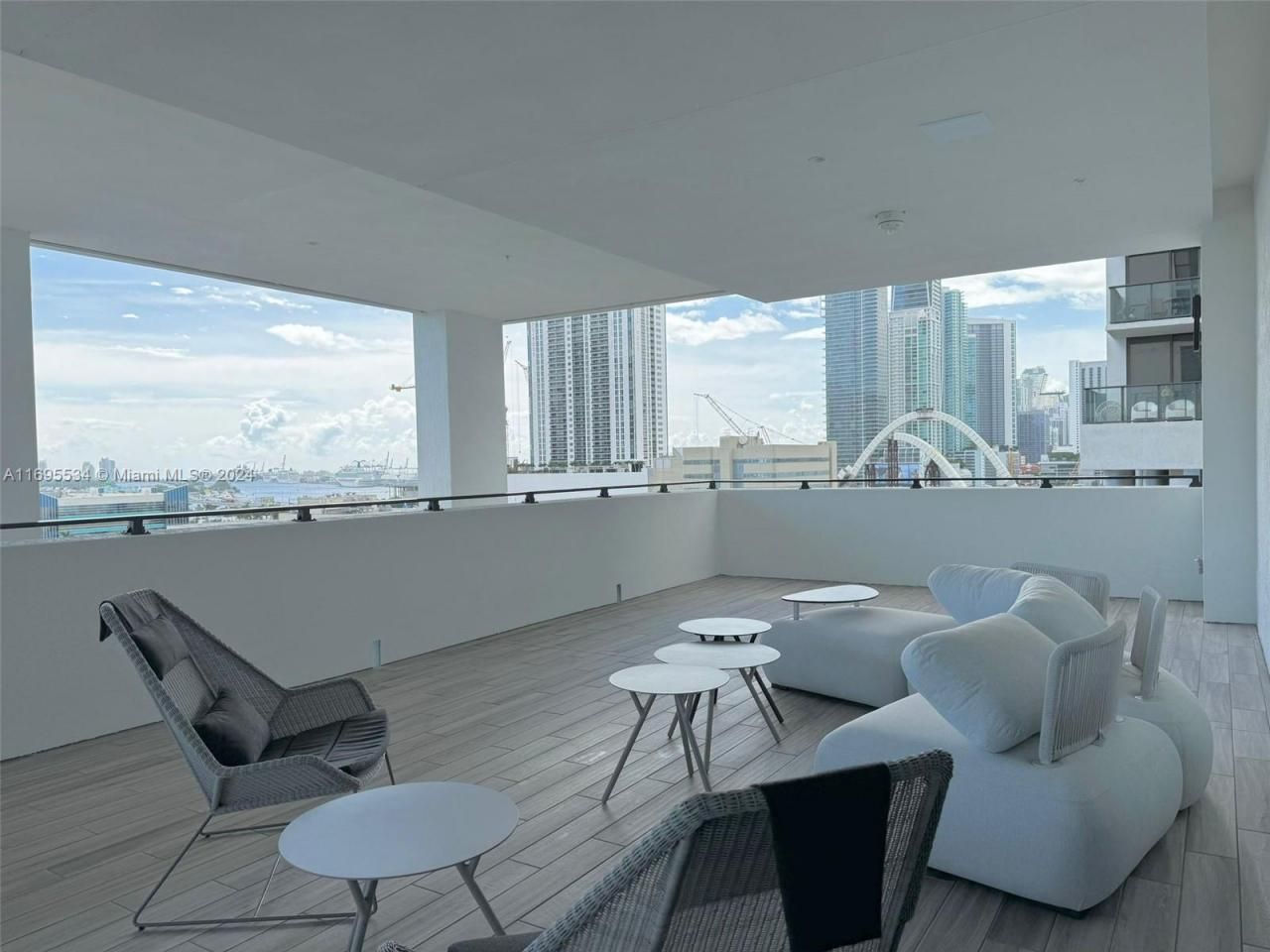 1642 NE 1st Ave, Unit 2203, Miami, FL 33132 Photo