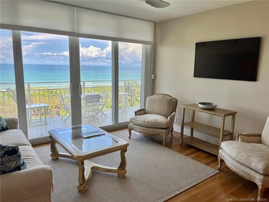 579 NE Plantation Road, Unit 301-N, Stuart, FL 34996 Photo