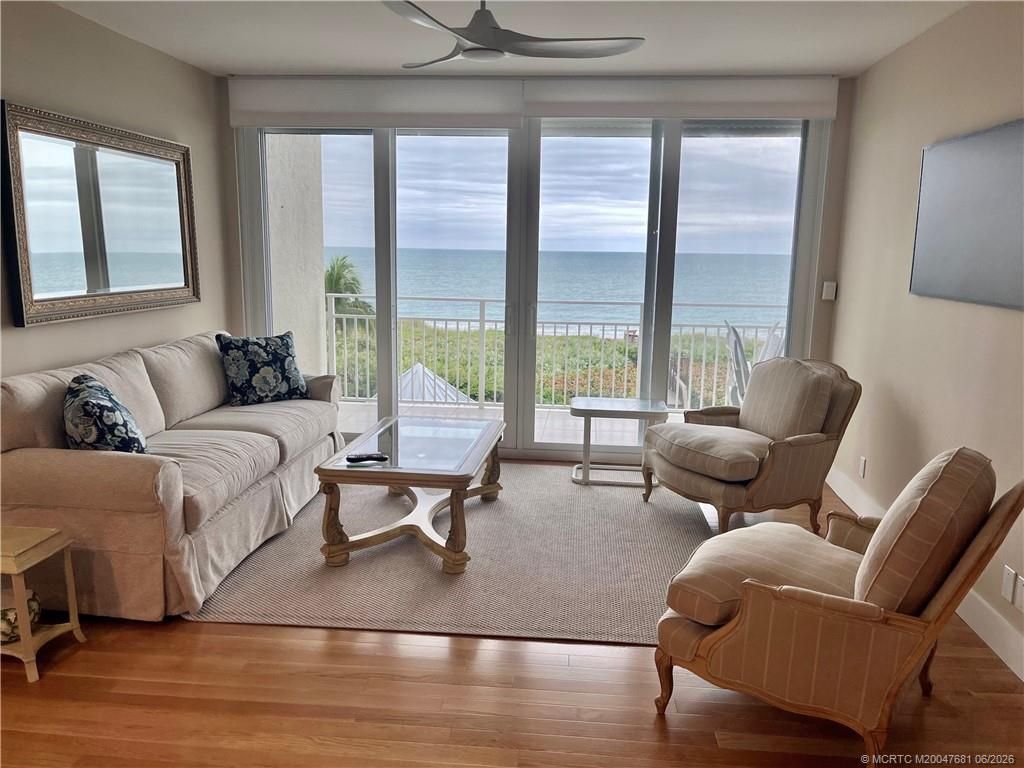 579 NE Plantation Road, Unit 301-N, Stuart, FL 34996 Photo