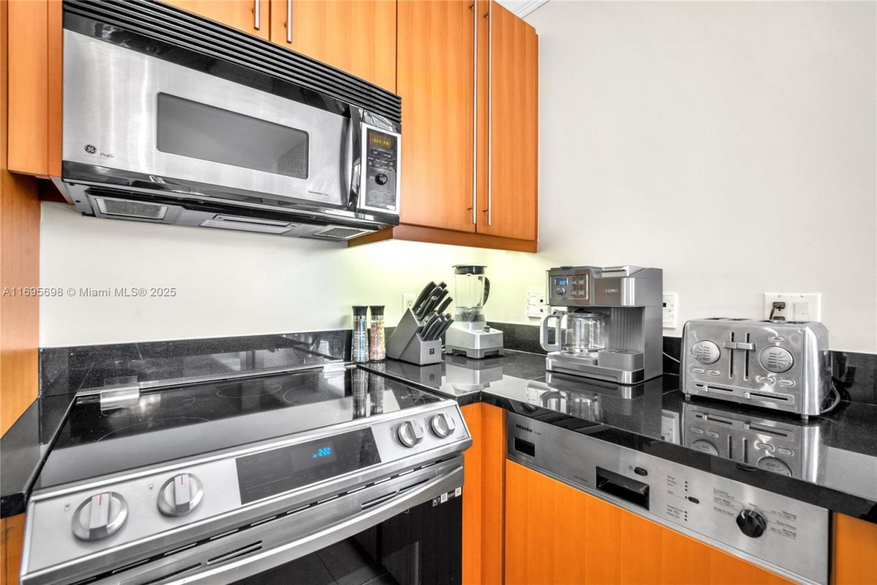 1435 Brickell Ave, Unit 3012, Miami, FL 33131 Photo