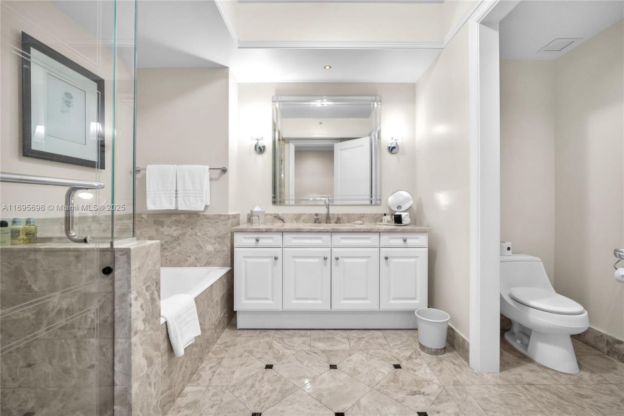 1435 Brickell Ave, Unit 3012, Miami, FL 33131 Photo