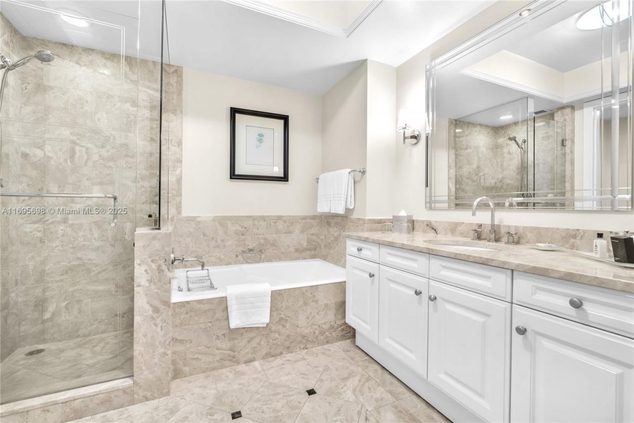 1435 Brickell Ave, Unit 3012, Miami, FL 33131 Photo