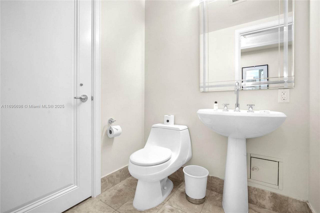 1435 Brickell Ave, Unit 3012, Miami, FL 33131 Photo