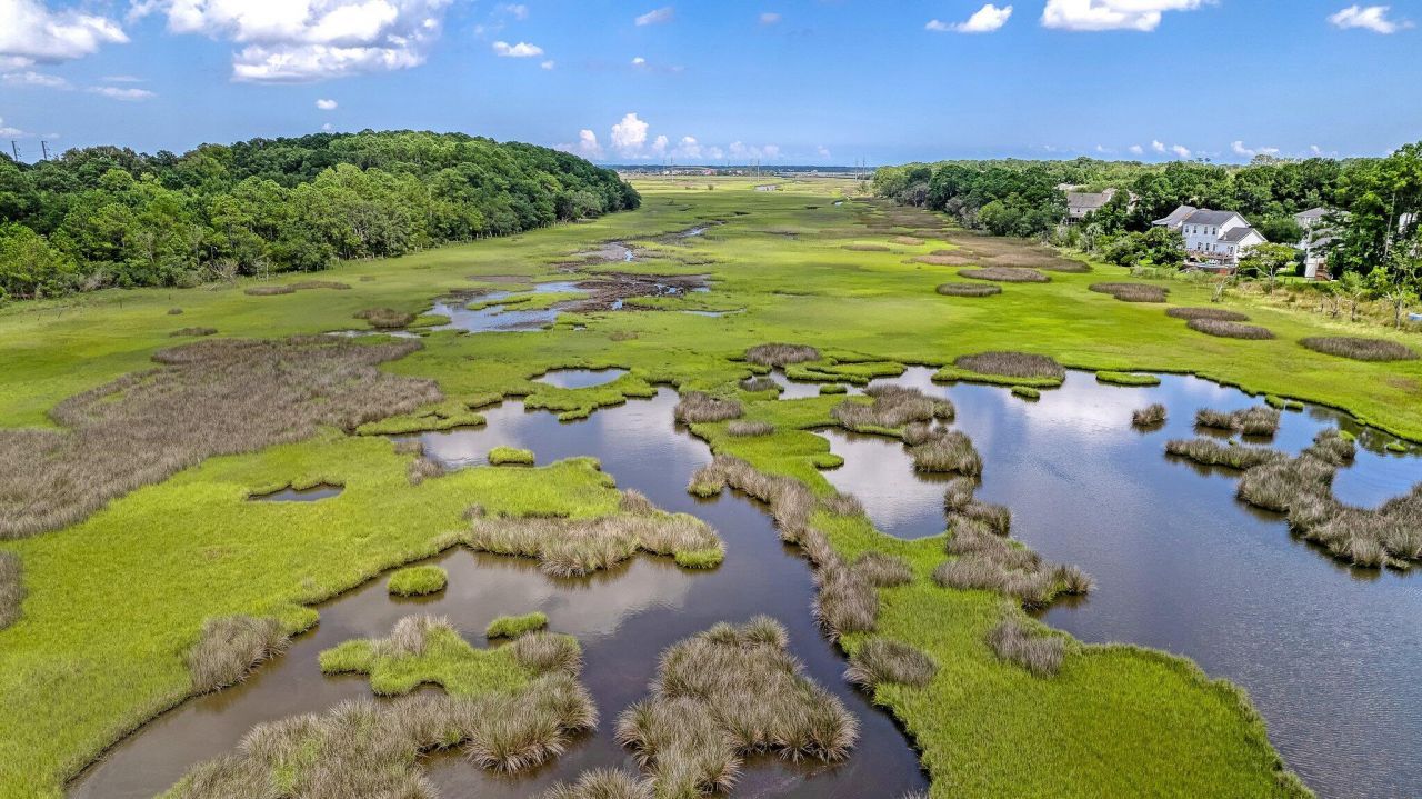 1 River Road Photo 4