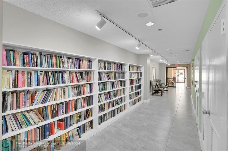 10101 Sunrise Lakes Blvd, Unit 305, Sunrise, FL 33322 Photo