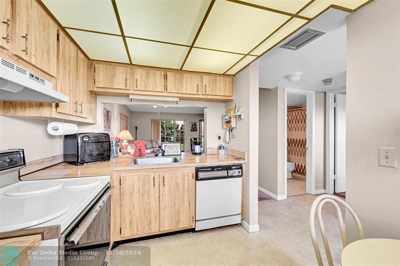 10101 Sunrise Lakes Blvd, Unit 305, Sunrise, FL 33322 Photo