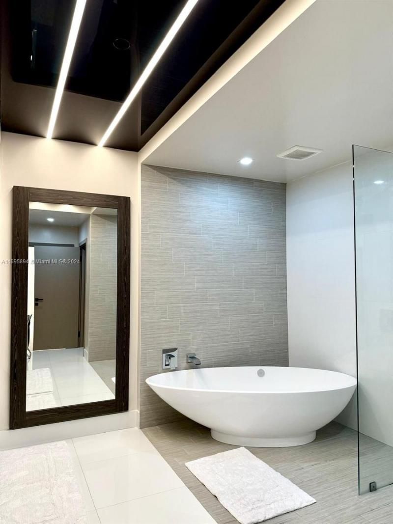 330 Sunny Isles Blvd, Unit 5-603, Sunny Isles Beach, FL 33160 Photo