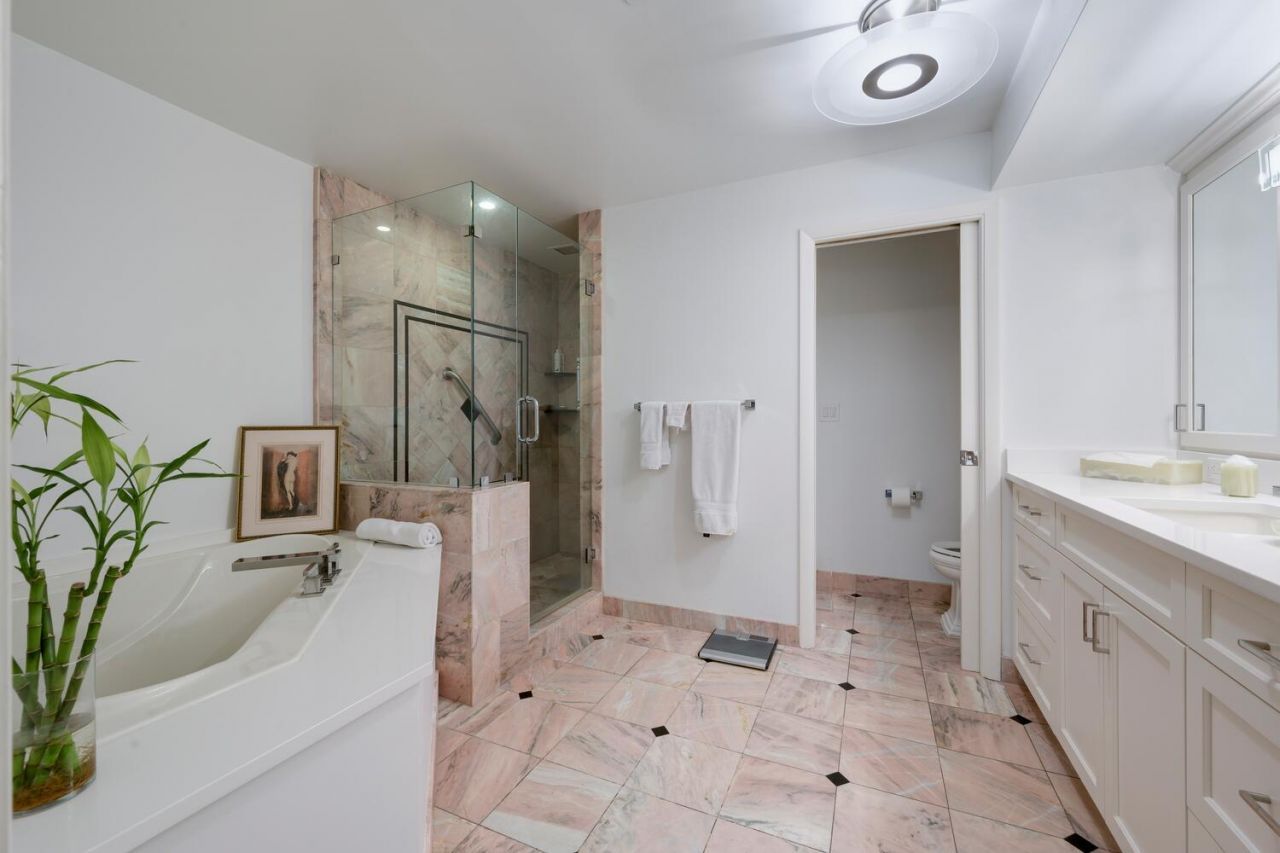 529 S Flagler Drive, Unit Th3g, West Palm Beach, FL 33401 Photo