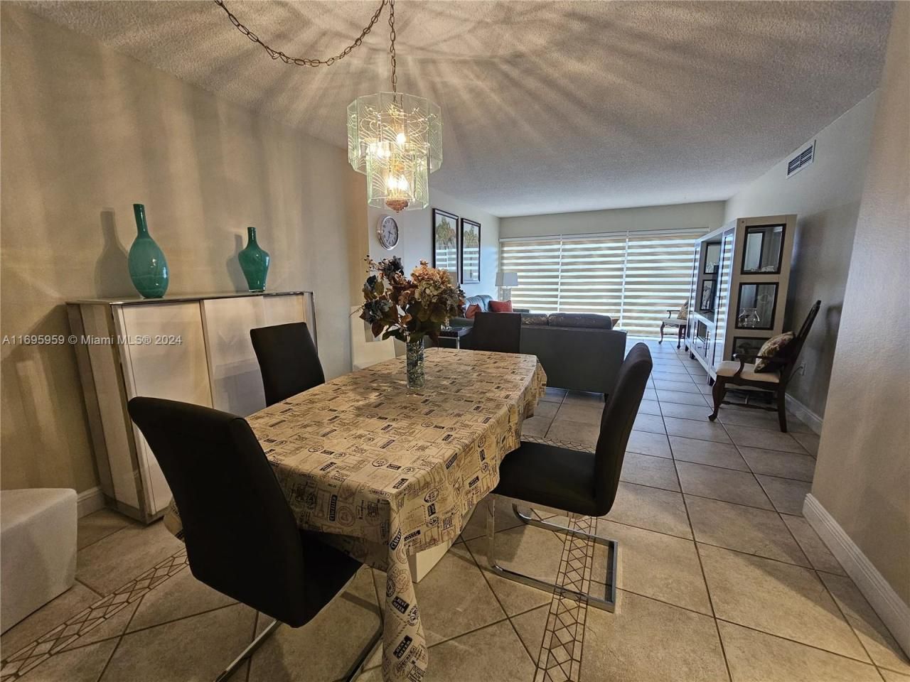 1980 S Ocean Dr, Unit 6J, Hallandale Beach, FL 33009 Photo