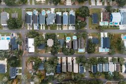 114 N Pinewood Dr. N photo 4