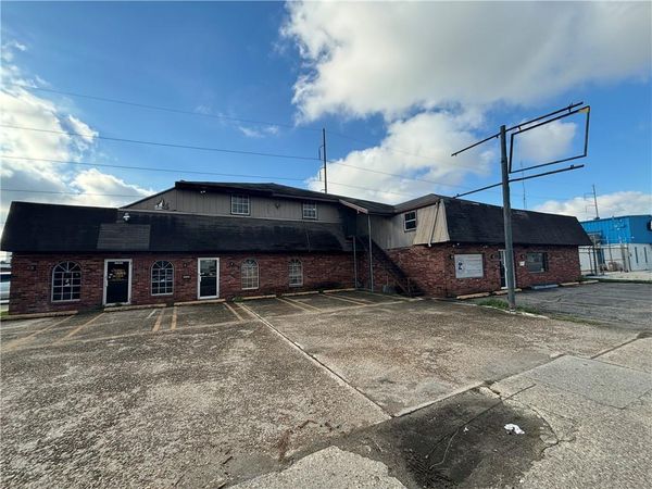 3640 AIRLINE Drive, Metairie, LA 70001