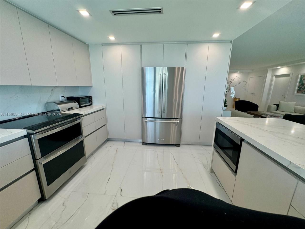9801 Collins Ave, Unit 20E, Bal Harbour, FL 33154 Photo