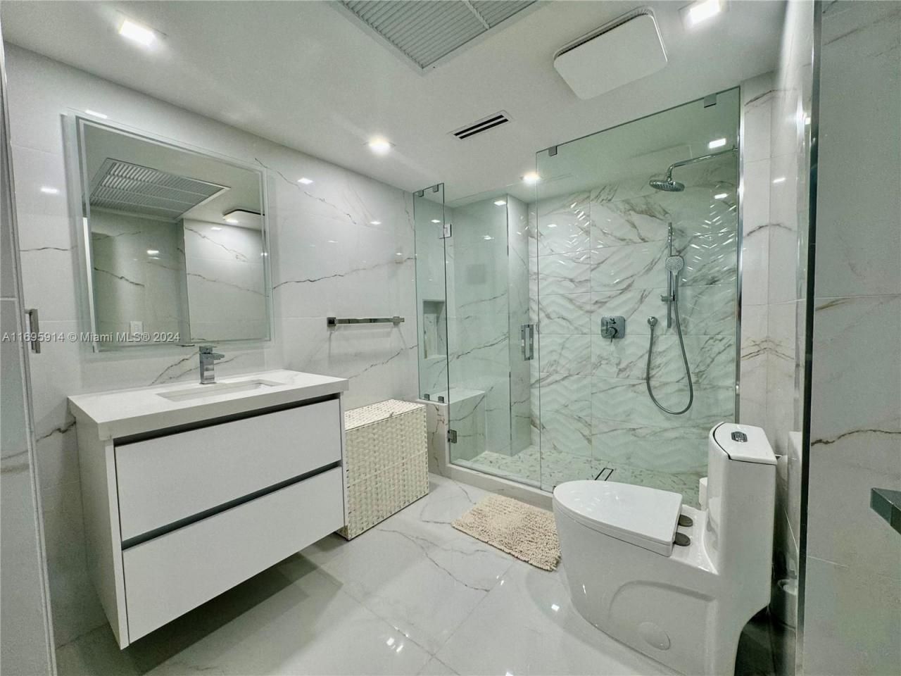 9801 Collins Ave, Unit 20E, Bal Harbour, FL 33154 Photo