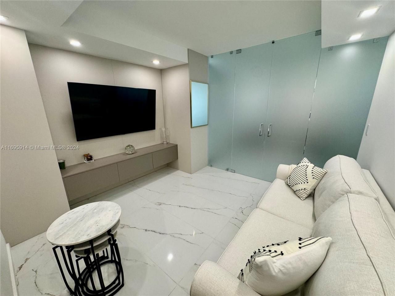 9801 Collins Ave, Unit 20E, Bal Harbour, FL 33154 Photo