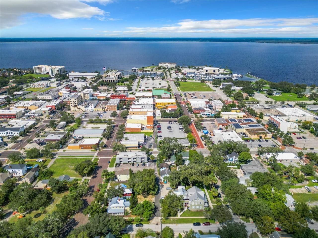 318 S Palmetto Avenue, Sanford, FL 32771 Photo